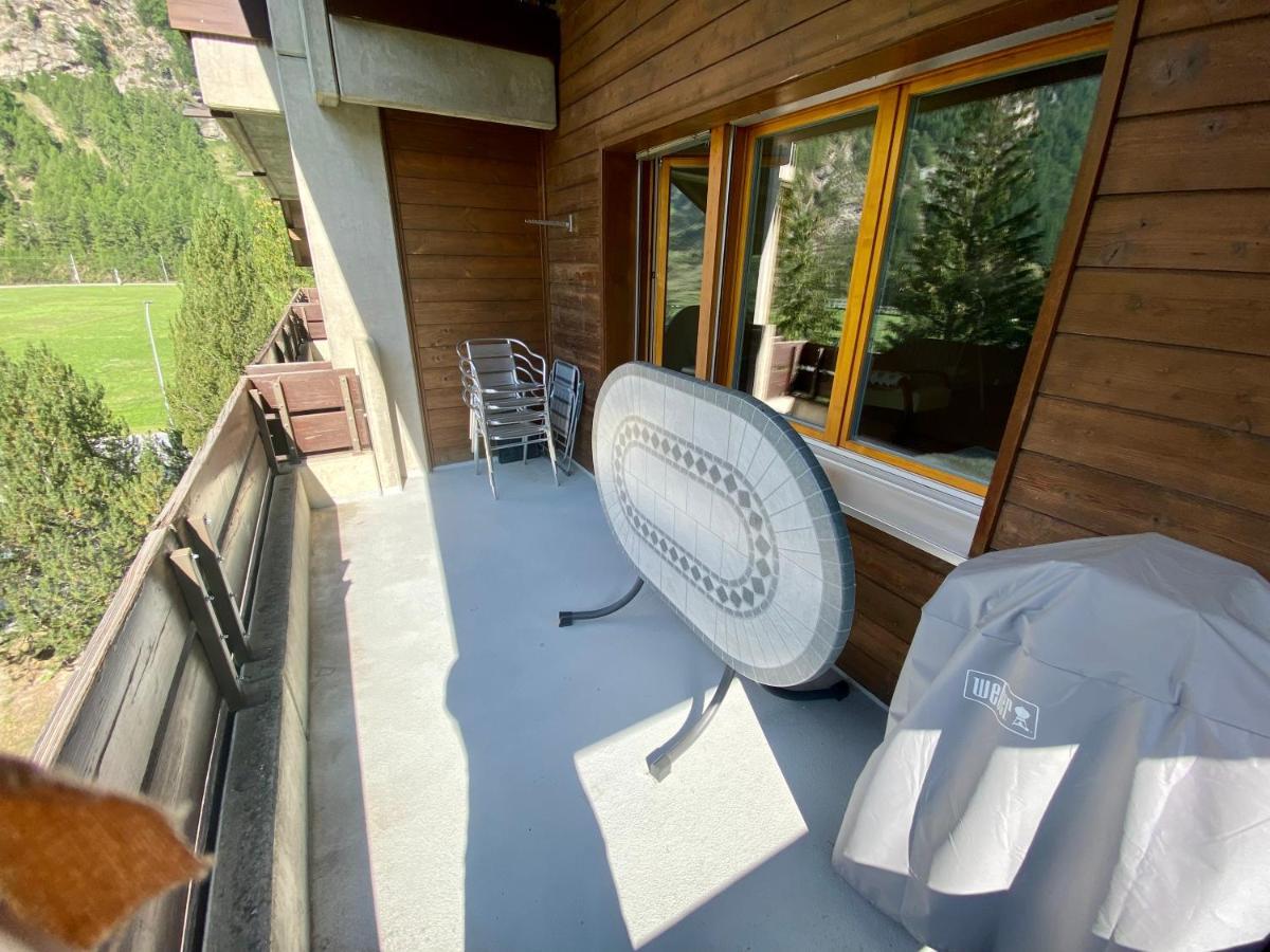 Moderne Dachwohnung Naehe Zermatt Mit Balkon Täsch Esterno foto